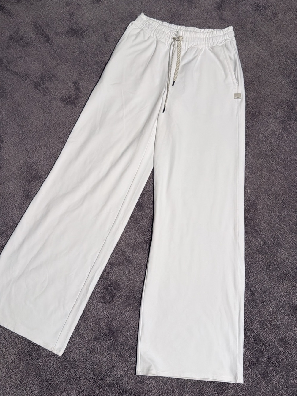 Vuori Halo Essential Wideleg Pant